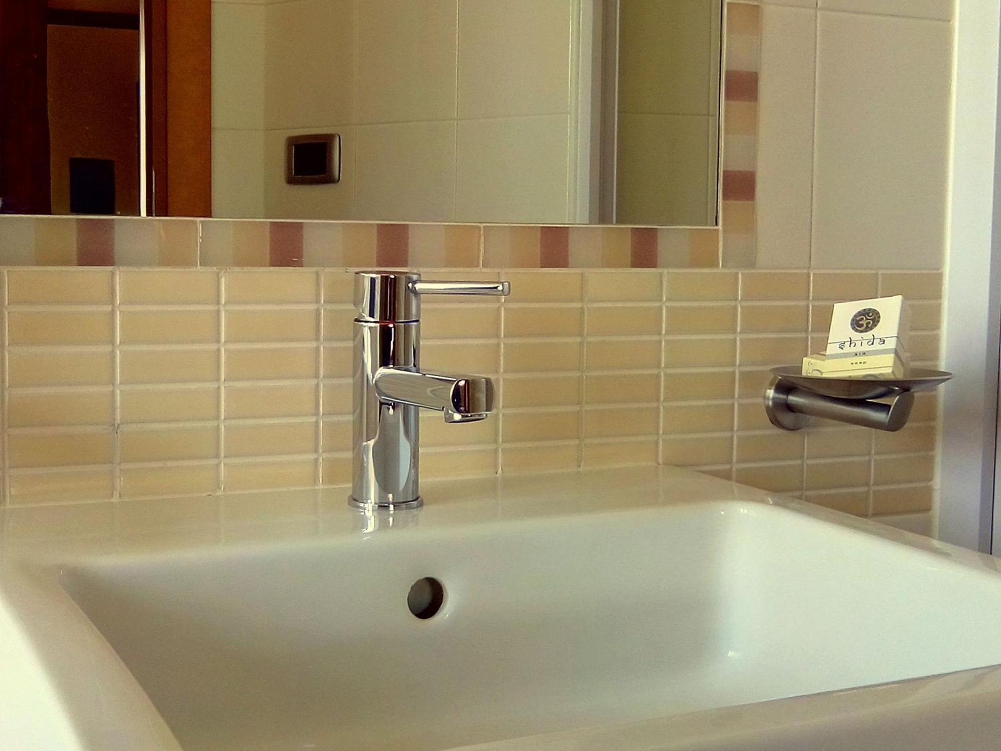 Hotel Conte Ruggero Serra San Bruno Habitación foto