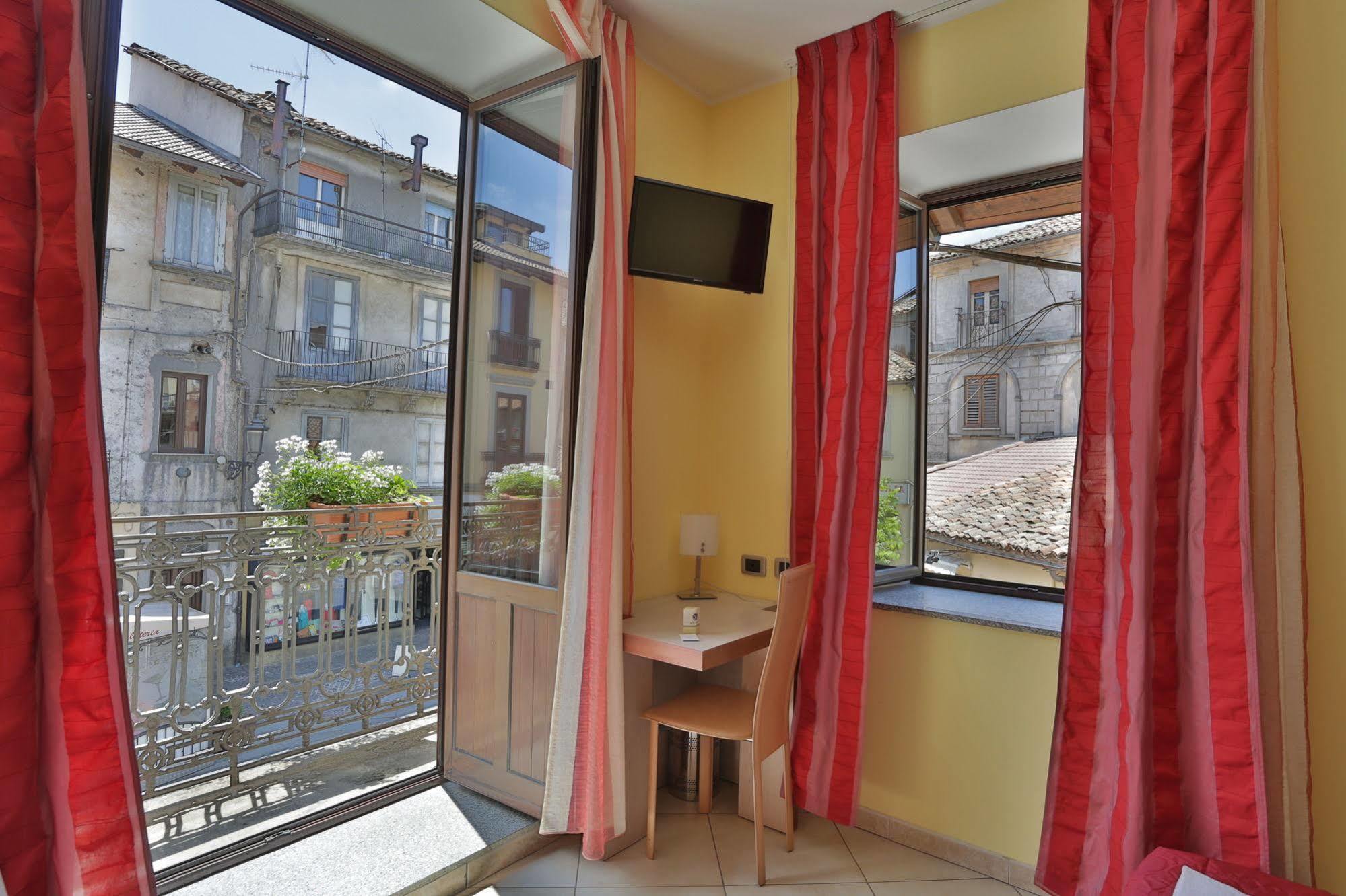 Hotel Conte Ruggero Serra San Bruno Exterior foto